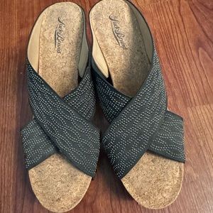Lucky brand size 9.5 wedge black sandals